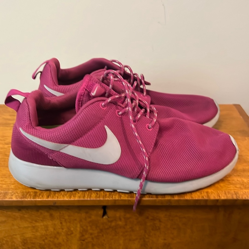 Nike Roshe Run raspberry